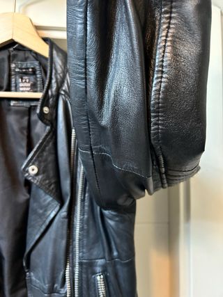 Cazadora de cuero ZARA