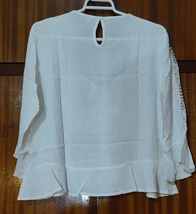 Blusa de encaje de Stradivarius