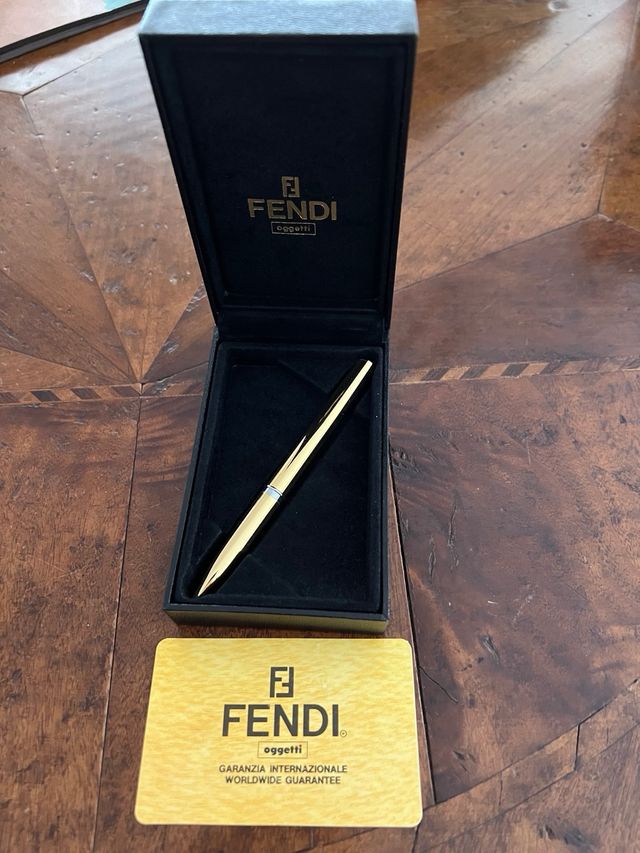 Penna a stera Fendi anni ‘70. Rarissima