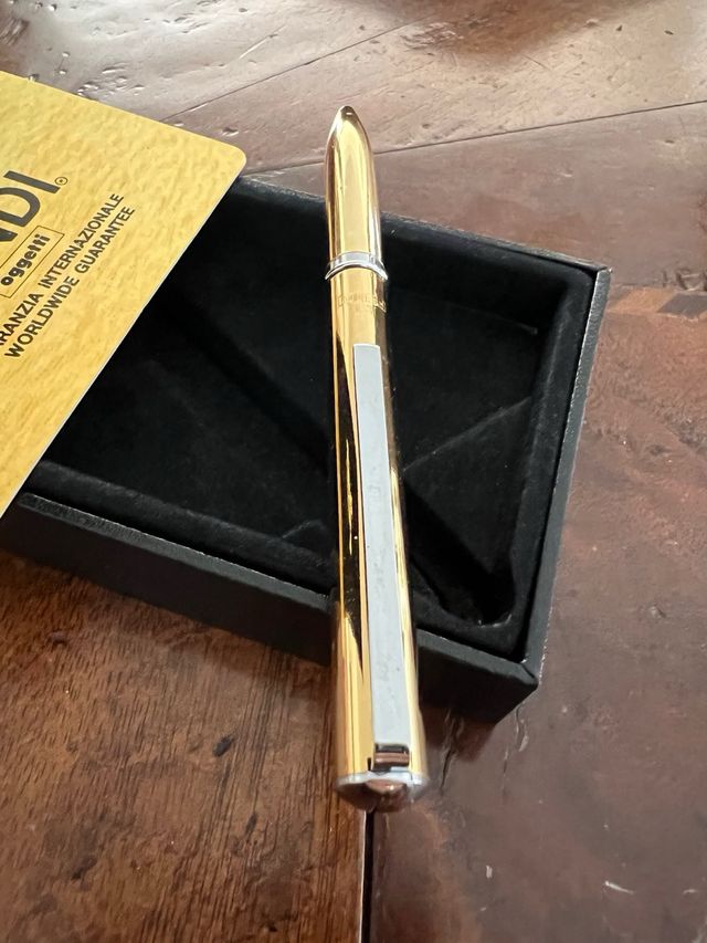 Penna a stera Fendi anni ‘70. Rarissima