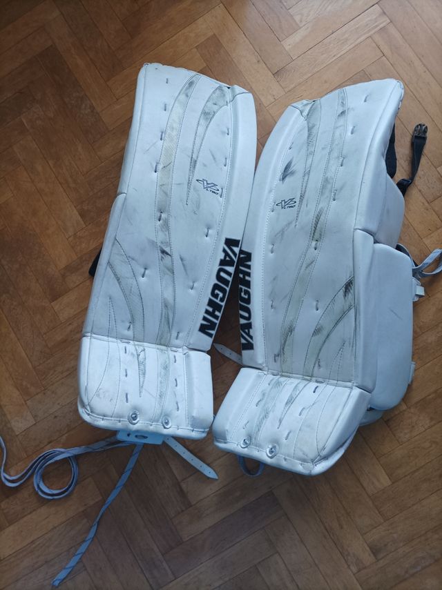 Guardas de hockey VAUGHN