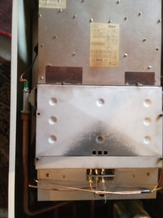 Caldera gas natural Roca