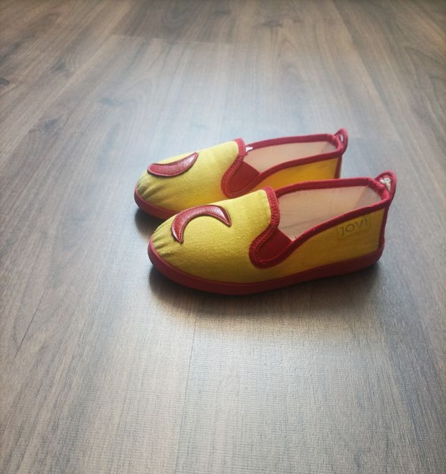 Zapatillas niño/a número 27