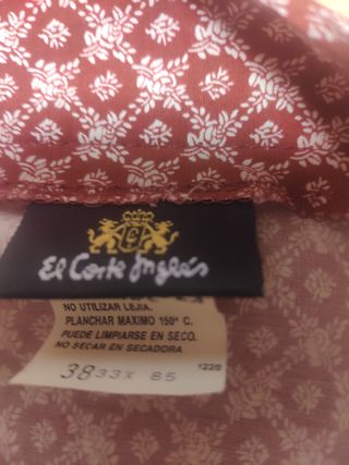 Falda larga, tonos rojos