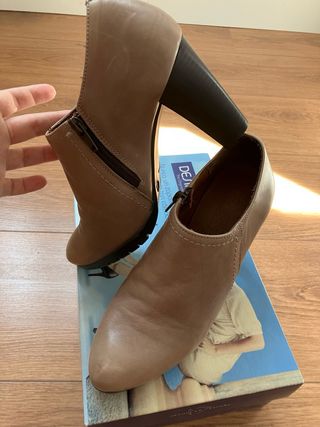 Botines color topo 36