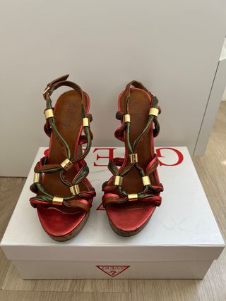 Sandalias piel Guess