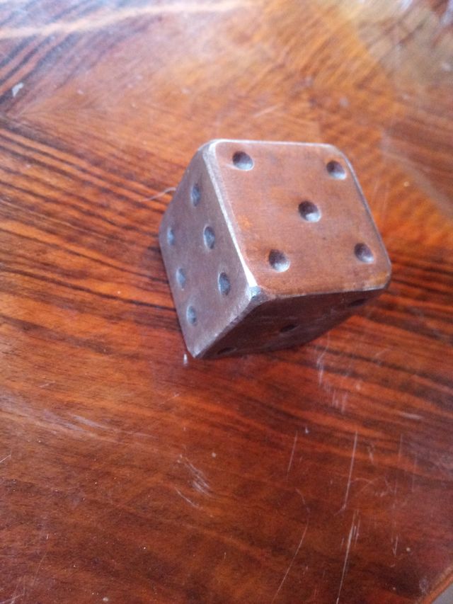 Dado gigante artesano