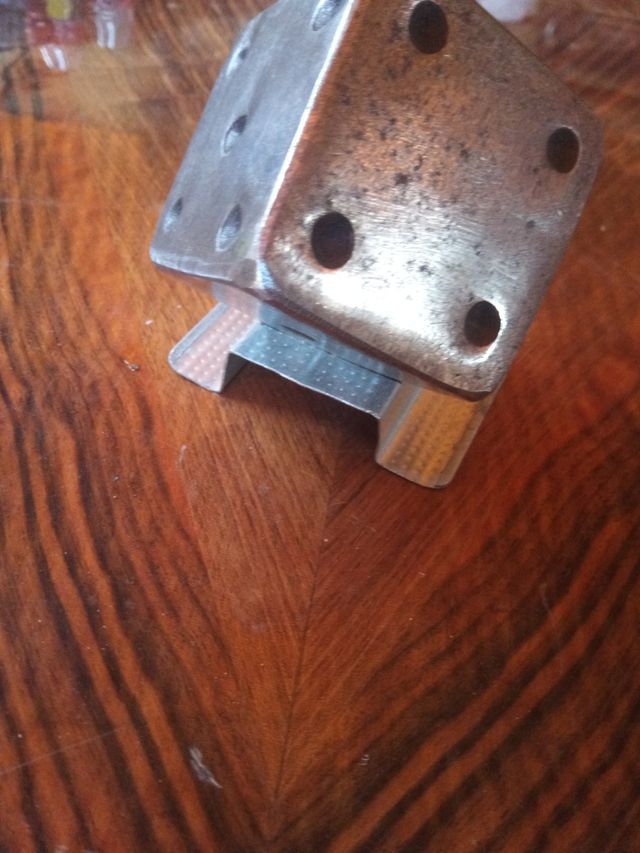 Dado gigante artesano