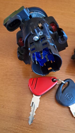 Clausor y centralita Piaggio Mp3 300 Hpe
