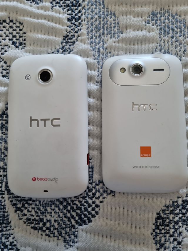 2 teléfonos htc