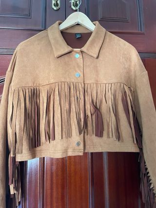Chaqueta flecos camel