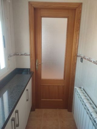 Puerta de cocina con cristal 