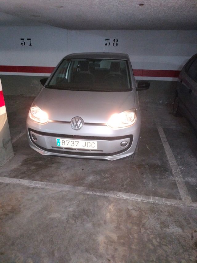 Volkswagen up! 2015