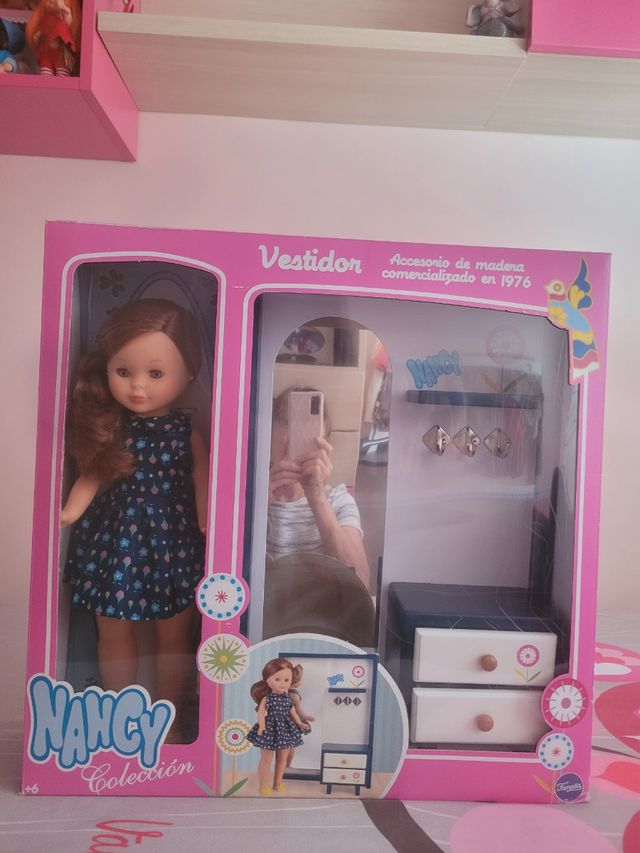 Nancy y su vestidor