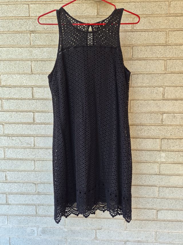 Vestido negro sin mangas