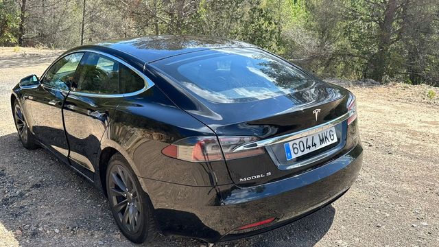 Tesla Model S 2018