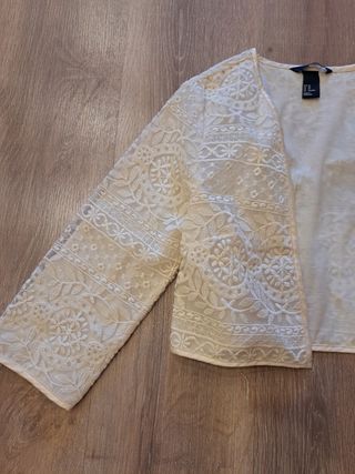 Chaqueta bordada preciosa, talla xs