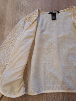 Chaqueta bordada preciosa, talla xs