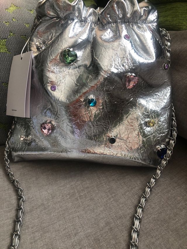 Bolsito plata de mano y bandolera