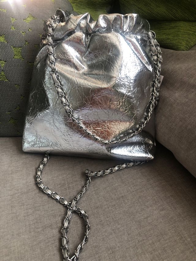 Bolsito plata de mano y bandolera