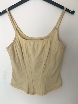 Top de tirantes, de efecto corsé