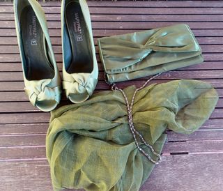 Conjunto de zapatos, bolso y fular