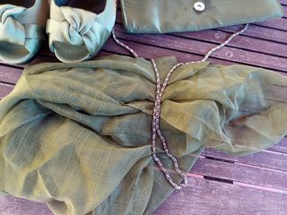 Conjunto de zapatos, bolso y fular