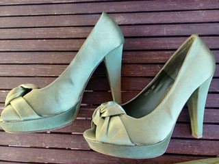 Conjunto de zapatos, bolso y fular