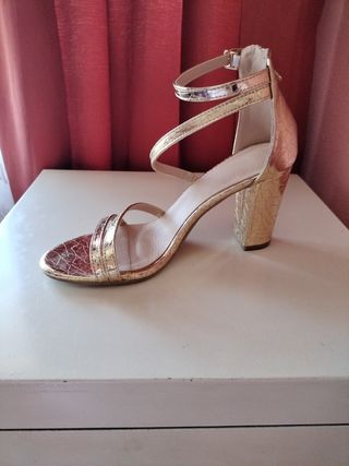 Sandalias Doradas, N° 37