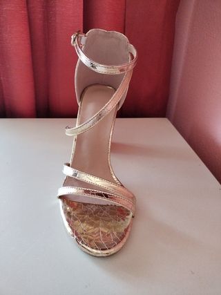 Sandalias Doradas, N° 37