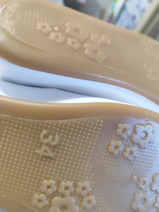 Manoletinas piel nuevas Talla 34