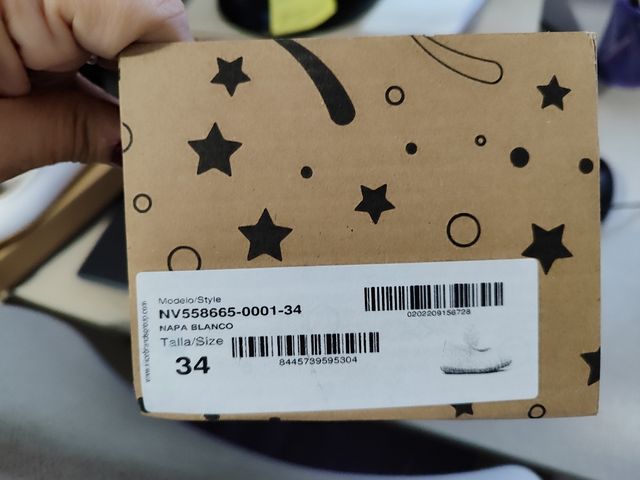 Manoletinas piel nuevas Talla 34