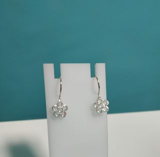 Pendientes plata con flor pequeña