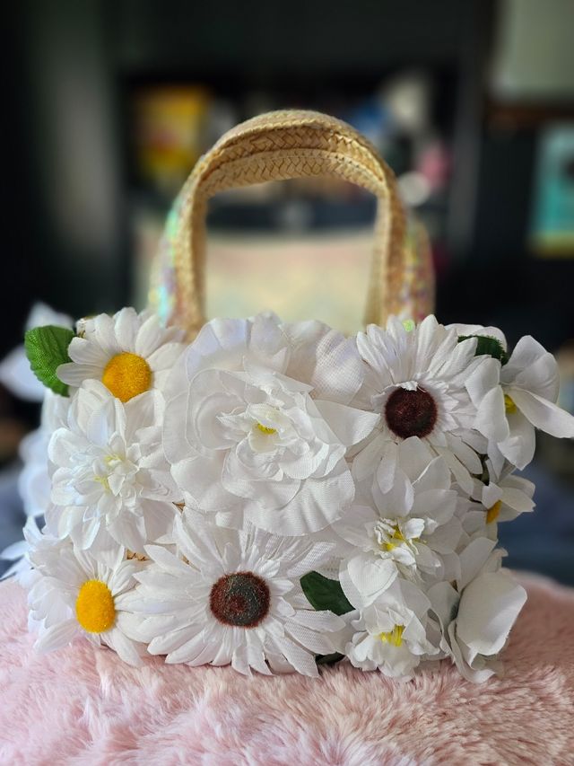 Borsa di paglia con applicazioni 🌼