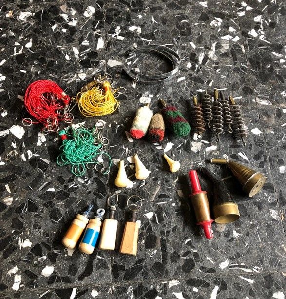 Articoli da caccia e richiami uccelli vintage