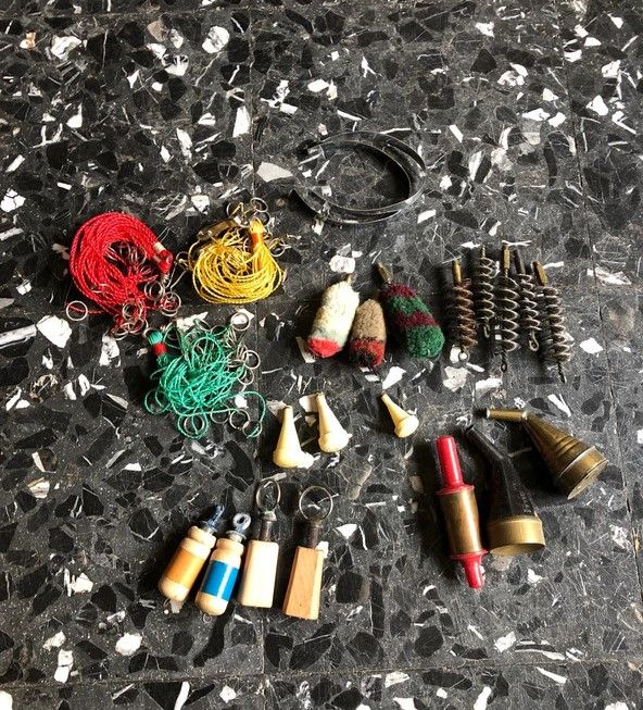 Articoli da caccia e richiami uccelli vintage