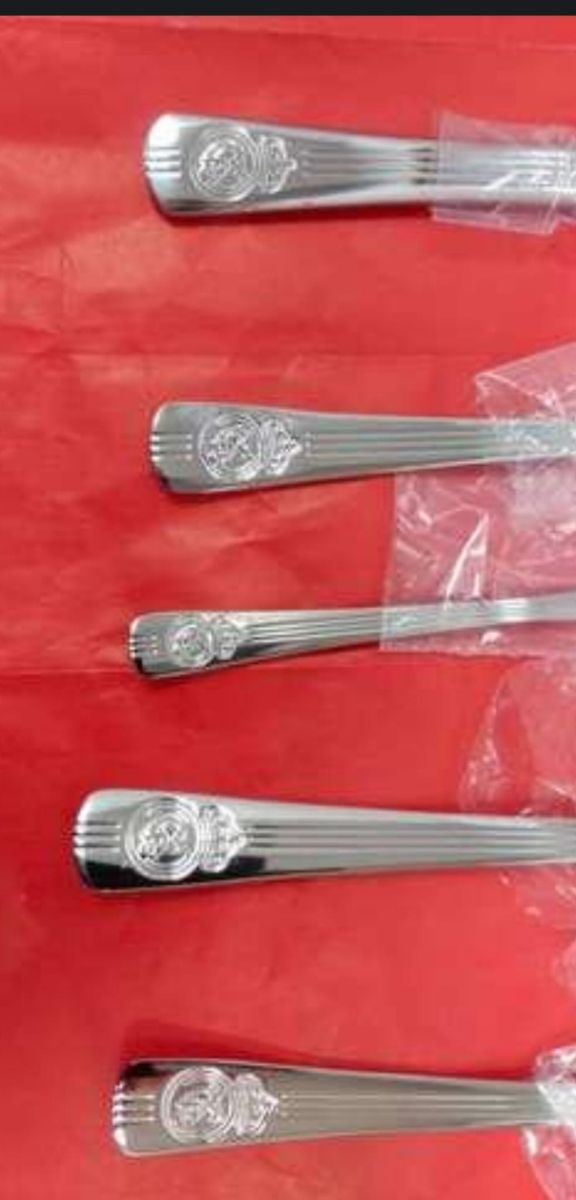 CUBIERTOS OFICIALES DEL REAL MADRID.