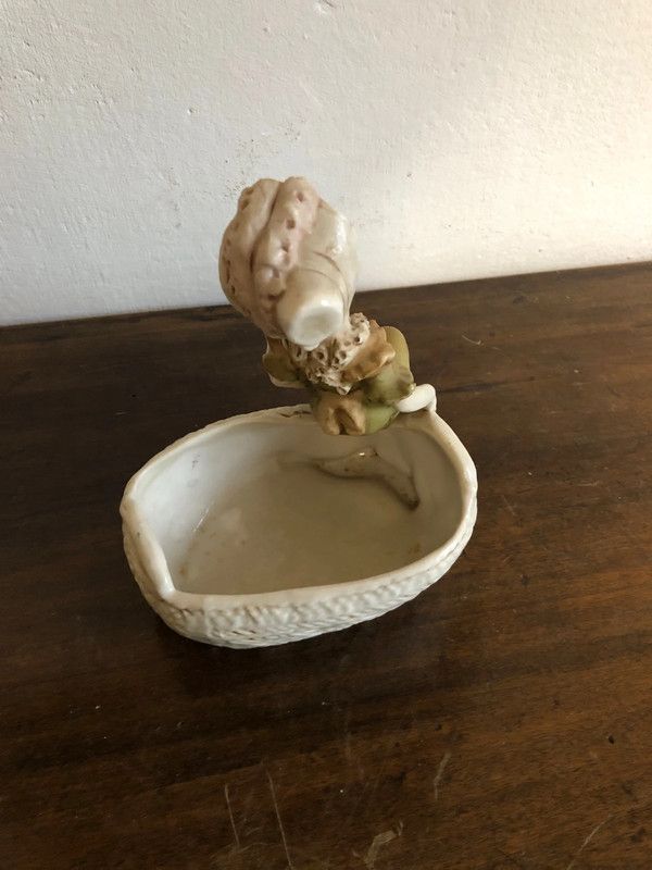 Statuina Bambina porcellana di Boemia