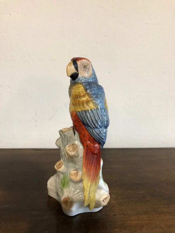 Antica Statuina di Pappagallo Ceramica Capodimonte