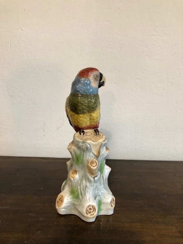 Antica Statuina di Pappagallo Ceramica Capodimonte