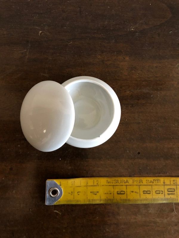 Scatolina ovale in porcellana Limoges