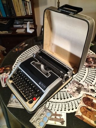 Máquina de escribir Olivetti