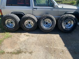 Llantas desplazadas y ruedas 33” para Jeep 5x114,3