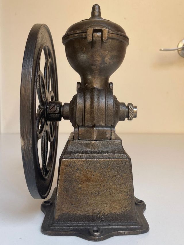 Molinillo de Café Restaurado de 1926. Original JMF