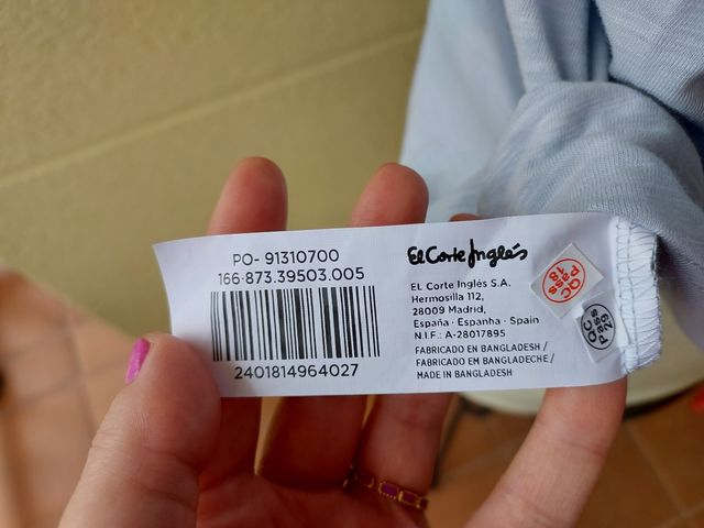 Camiseta con volantes de fórmula jóven