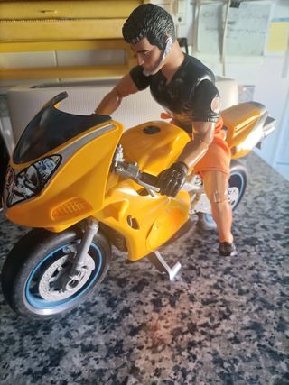 Muñeco Action Man con moto