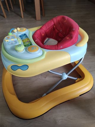Andador regulable musical