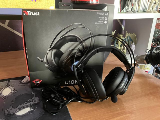 Auriculares Gaming TRUST GXT383 DION 7. 1