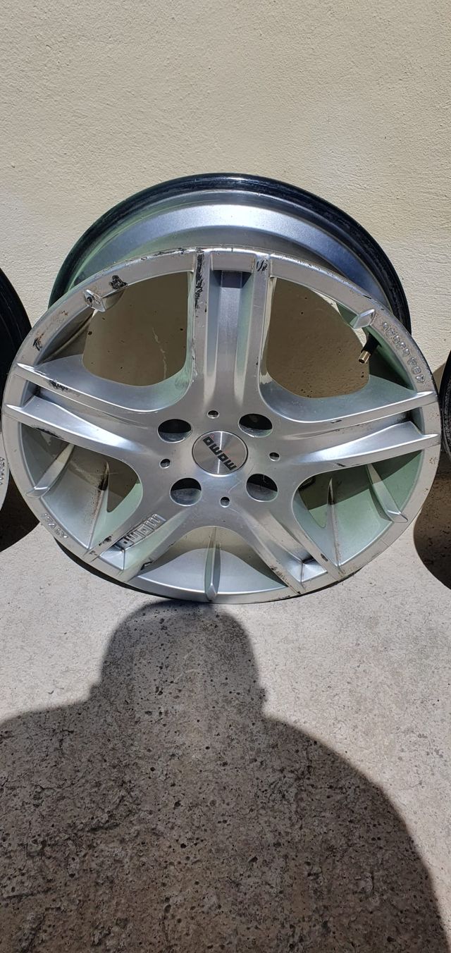 Llantas MOMO ITALY 16"