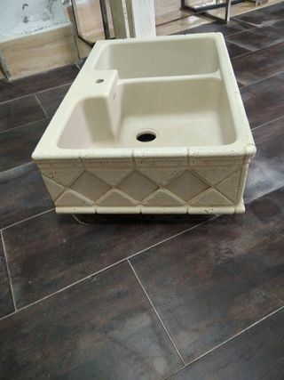 Fregadero rustico de piedra